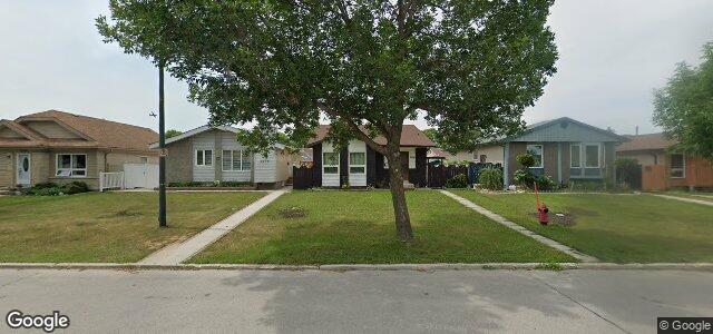 Larawan ng 2508 Burrows Avenue sa Winnipeg, Manitoba