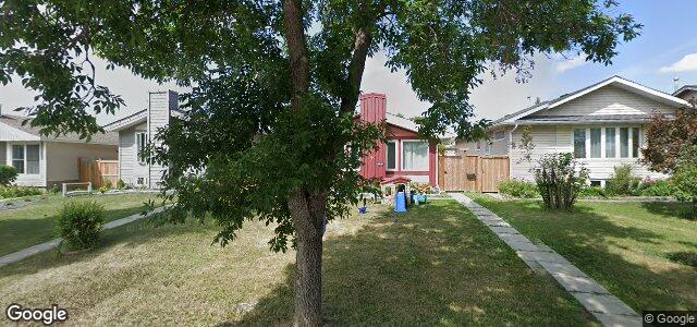 Larawan ng 251 Weitzel Street sa Winnipeg, Manitoba