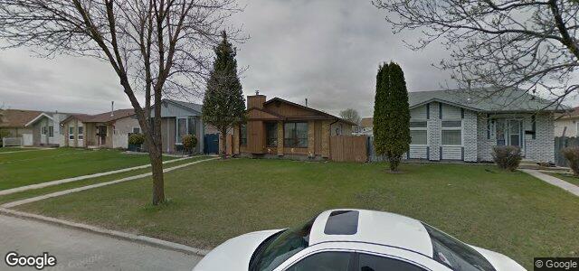 Larawan ng 2516 Burrows Avenue sa Winnipeg, Manitoba