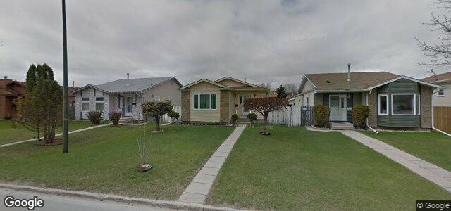 Larawan ng 2524 Burrows Avenue sa Winnipeg, Manitoba