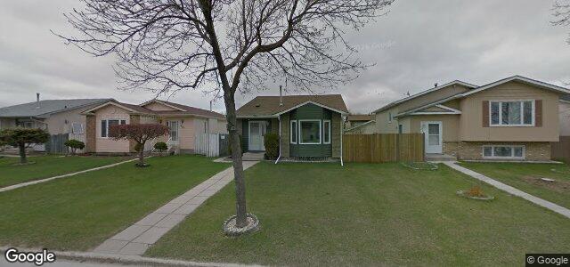 Larawan ng 2528 Burrows Avenue sa Winnipeg, Manitoba