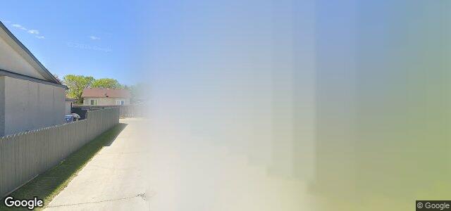 Larawan ng 2540 Burrows Avenue sa Winnipeg, Manitoba