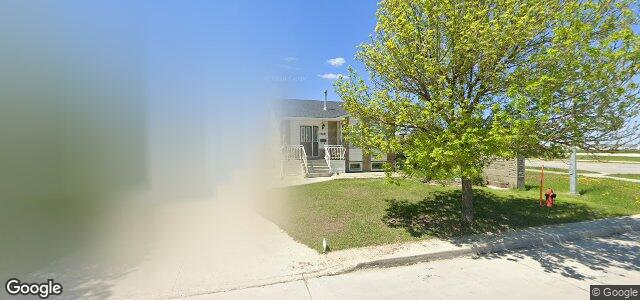 Larawan ng 2544 Burrows Avenue sa Winnipeg, Manitoba