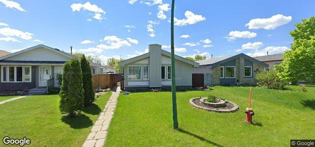 Larawan ng 26 Timmins Avenue sa Winnipeg, Manitoba