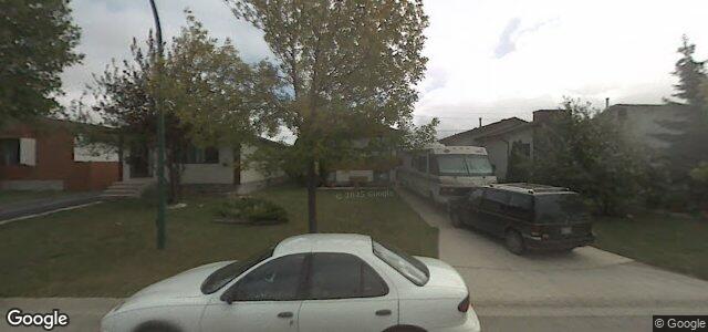 Larawan ng 262 Weitzel Street sa Winnipeg, Manitoba