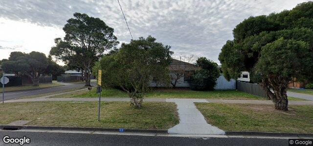 Larawan ng 27 Inglis Street sa Winnipeg, Manitoba