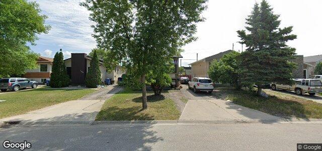 Larawan ng 270 Weitzel Street sa Winnipeg, Manitoba