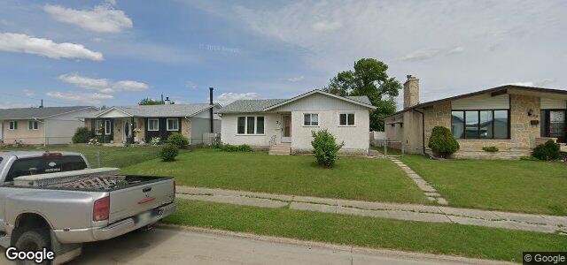Larawan ng 29 Eckhardt Avenue sa Winnipeg, Manitoba