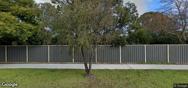 Larawan ng 30 Inglis Street sa Winnipeg, Manitoba