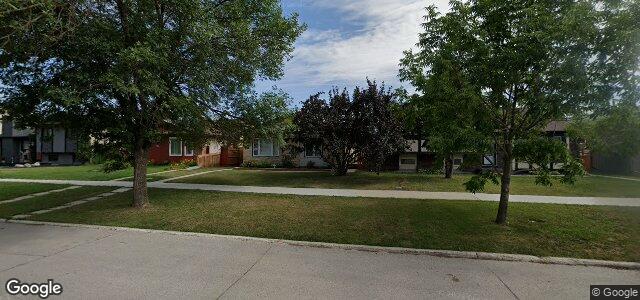 Larawan ng 306 Egesz Street sa Winnipeg, Manitoba