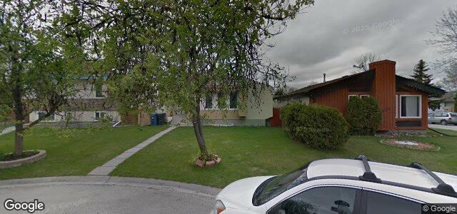 Larawan ng 306 Weitzel Street sa Winnipeg, Manitoba