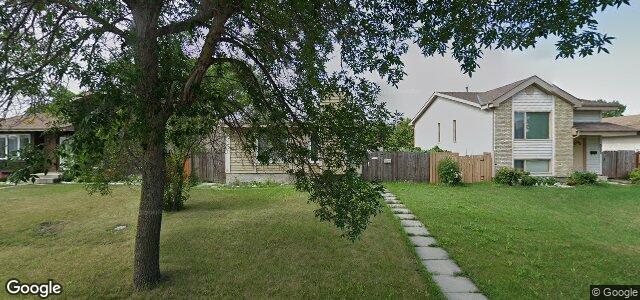 Larawan ng 307 Egesz Street sa Winnipeg, Manitoba