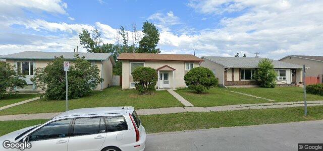 Larawan ng 32 Code Street sa Winnipeg, Manitoba