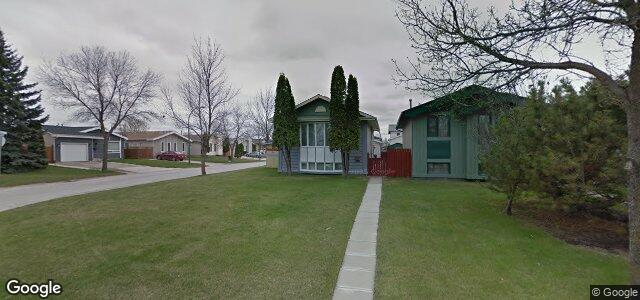 Larawan ng 34 Brophy Avenue sa Winnipeg, Manitoba