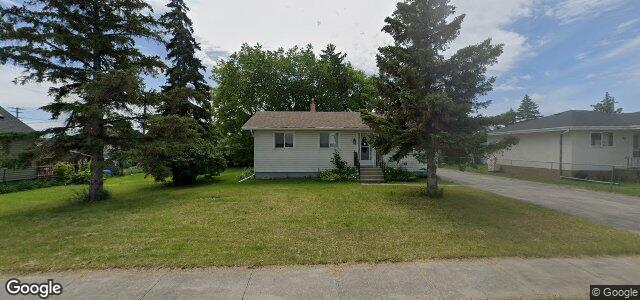 Larawan ng 34 Eckhardt Avenue sa Winnipeg, Manitoba