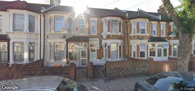 Larawan ng 34 Lucas Avenue sa Winnipeg, Manitoba