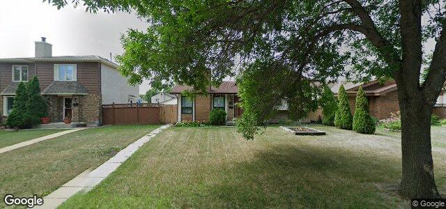 Larawan ng 371 Egesz Street sa Winnipeg, Manitoba