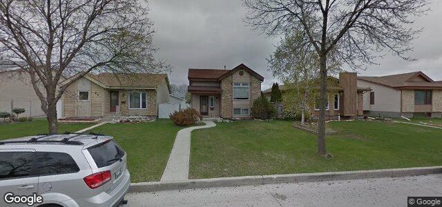 Larawan ng 38 Barnham Crescent sa Winnipeg, Manitoba