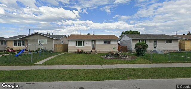 Larawan ng 38 Huber Street sa Winnipeg, Manitoba