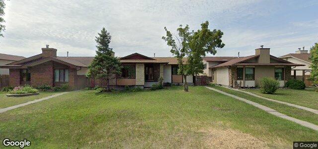 Larawan ng 381 Egesz Street sa Winnipeg, Manitoba