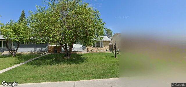 Larawan ng 39 Sanderson Avenue sa Winnipeg, Manitoba