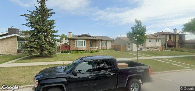 Larawan ng 398 Egesz Street sa Winnipeg, Manitoba
