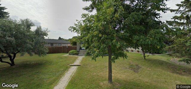 Larawan ng 407 Egesz Street sa Winnipeg, Manitoba