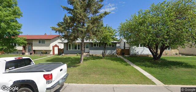 Larawan ng 41 Sanderson Avenue sa Winnipeg, Manitoba