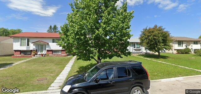 Larawan ng 42 Sumter Crescent sa Winnipeg, Manitoba