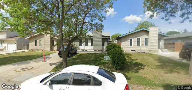 Larawan ng 42 Weitzel Street sa Winnipeg, Manitoba