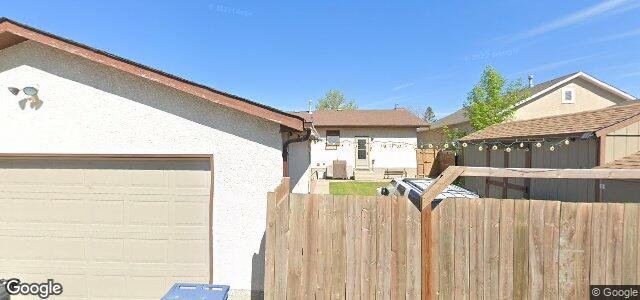 Larawan ng 421 Egesz Street sa Winnipeg, Manitoba