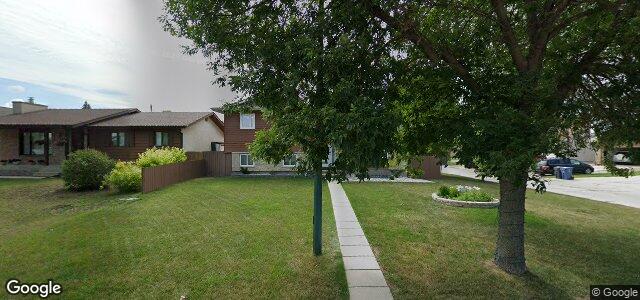 Photo of 427 Egesz Street in Winnipeg, Manitoba