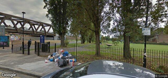 Larawan ng 44 Code Street sa Winnipeg, Manitoba