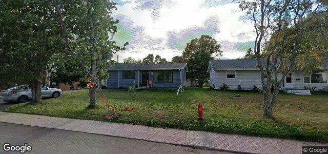 Larawan ng 44 Hunt Avenue sa Winnipeg, Manitoba