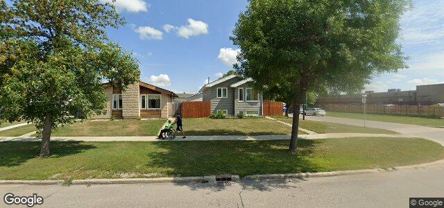 Larawan ng 45 Kinver Avenue sa Winnipeg, Manitoba