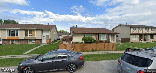 Larawan ng 46 Code Street sa Winnipeg, Manitoba