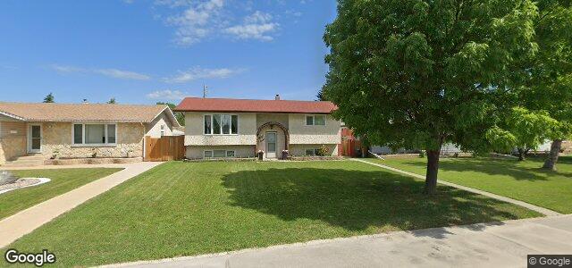 Larawan ng 47 Sanderson Avenue sa Winnipeg, Manitoba