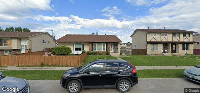 Larawan ng 48 Code Street sa Winnipeg, Manitoba