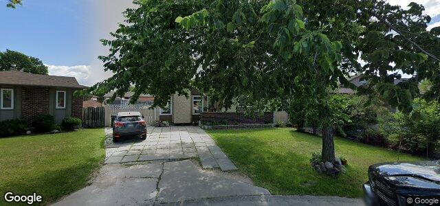 Photo of 5 Balcom Cove in Winnipeg, Manitoba