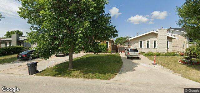 Larawan ng 50 Weitzel Street sa Winnipeg, Manitoba