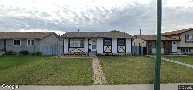 Larawan ng 51 Code Street sa Winnipeg, Manitoba