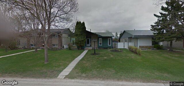 Larawan ng 51 Garden Grove Drive sa Winnipeg, Manitoba