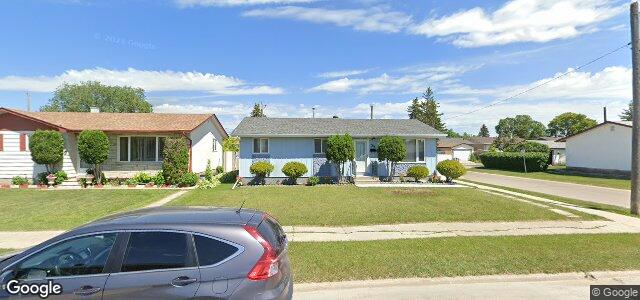 Larawan ng 55 Hunt Avenue sa Winnipeg, Manitoba