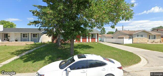 Larawan ng 55 Sanderson Avenue sa Winnipeg, Manitoba