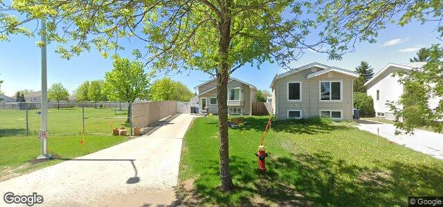 Larawan ng 65 Chisholm Drive sa Winnipeg, Manitoba