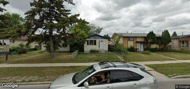 Larawan ng 670 Keewatin Street sa Winnipeg, Manitoba