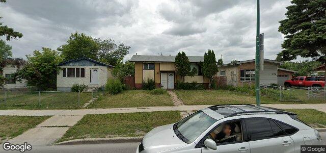 Larawan ng 672 Keewatin Street sa Winnipeg, Manitoba