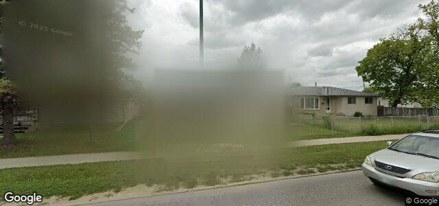 Larawan ng 684 Keewatin Street sa Winnipeg, Manitoba