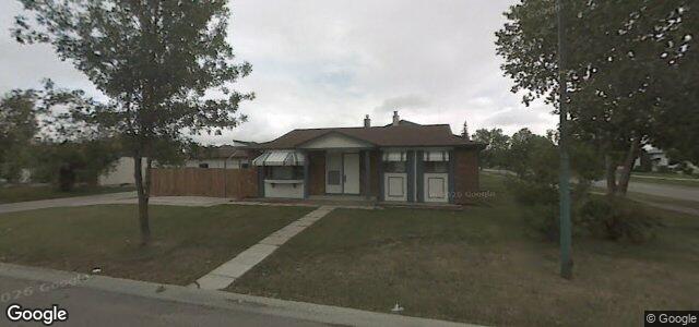 Larawan ng 7 Palms Boulevard sa Winnipeg, Manitoba