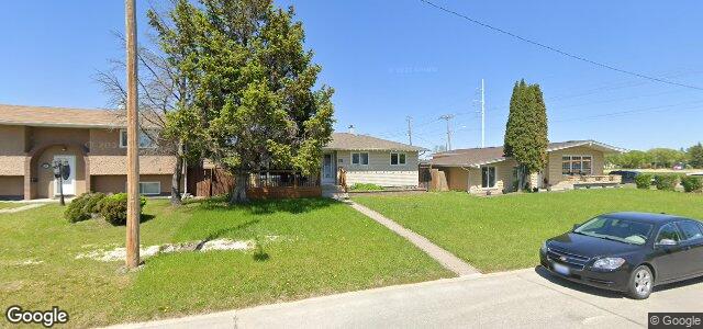 Larawan ng 7 Sanderson Avenue sa Winnipeg, Manitoba